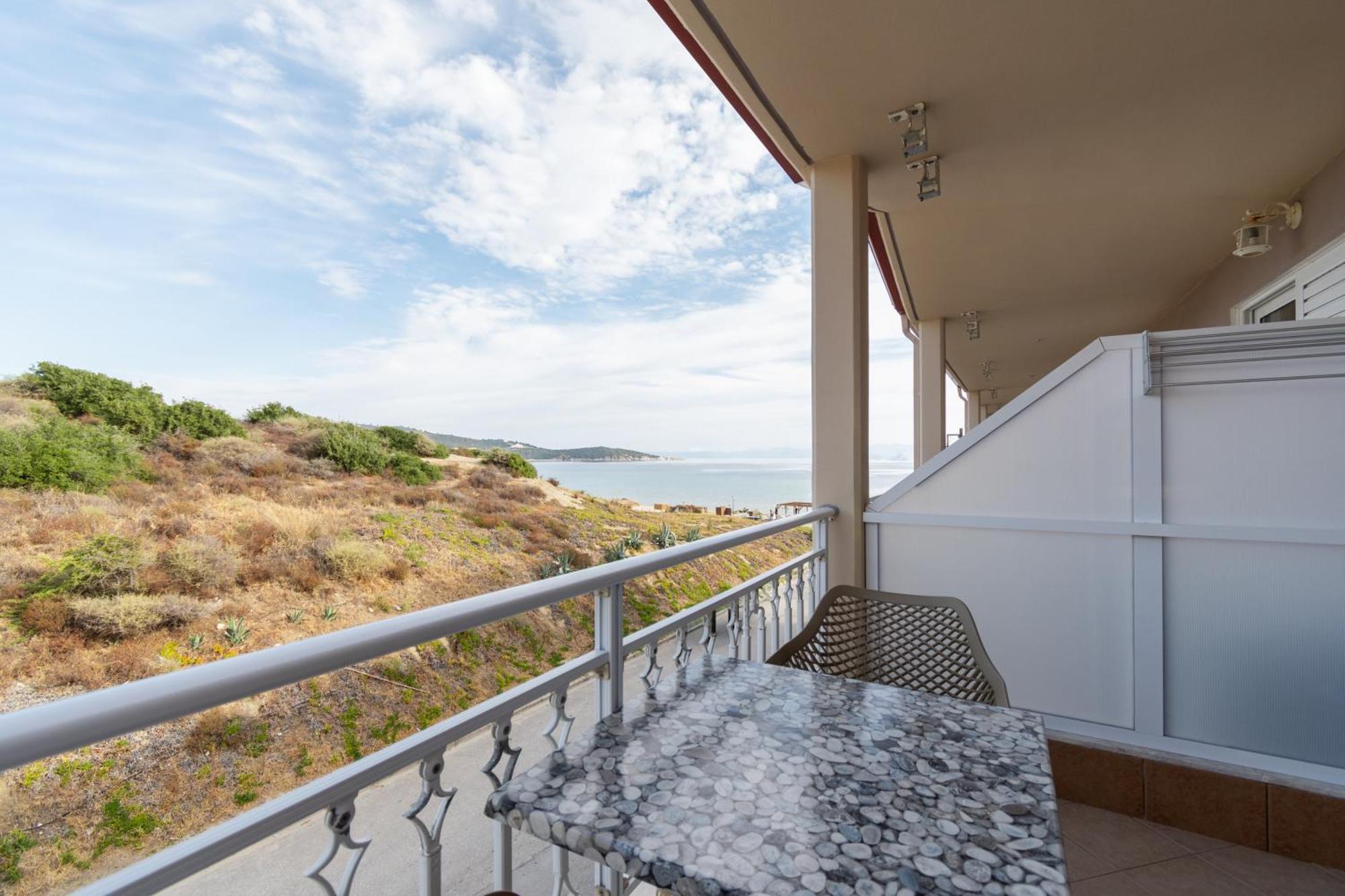 Hotel Agni On The Beach Sarti Exterior foto